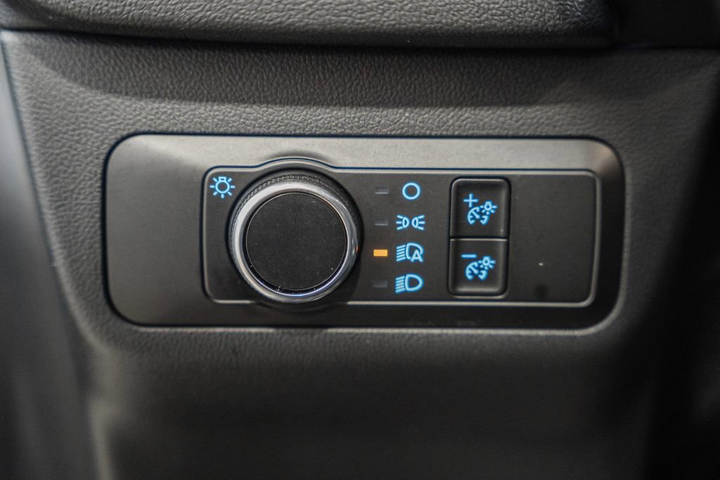 Used 2025 Ford Escape Active AWD/4WD image 46