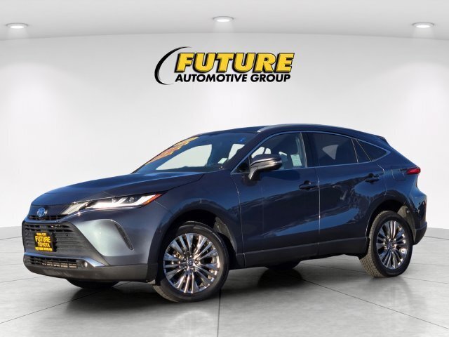 Certified 2023 Toyota Venza XLE AWD/4WD image 10