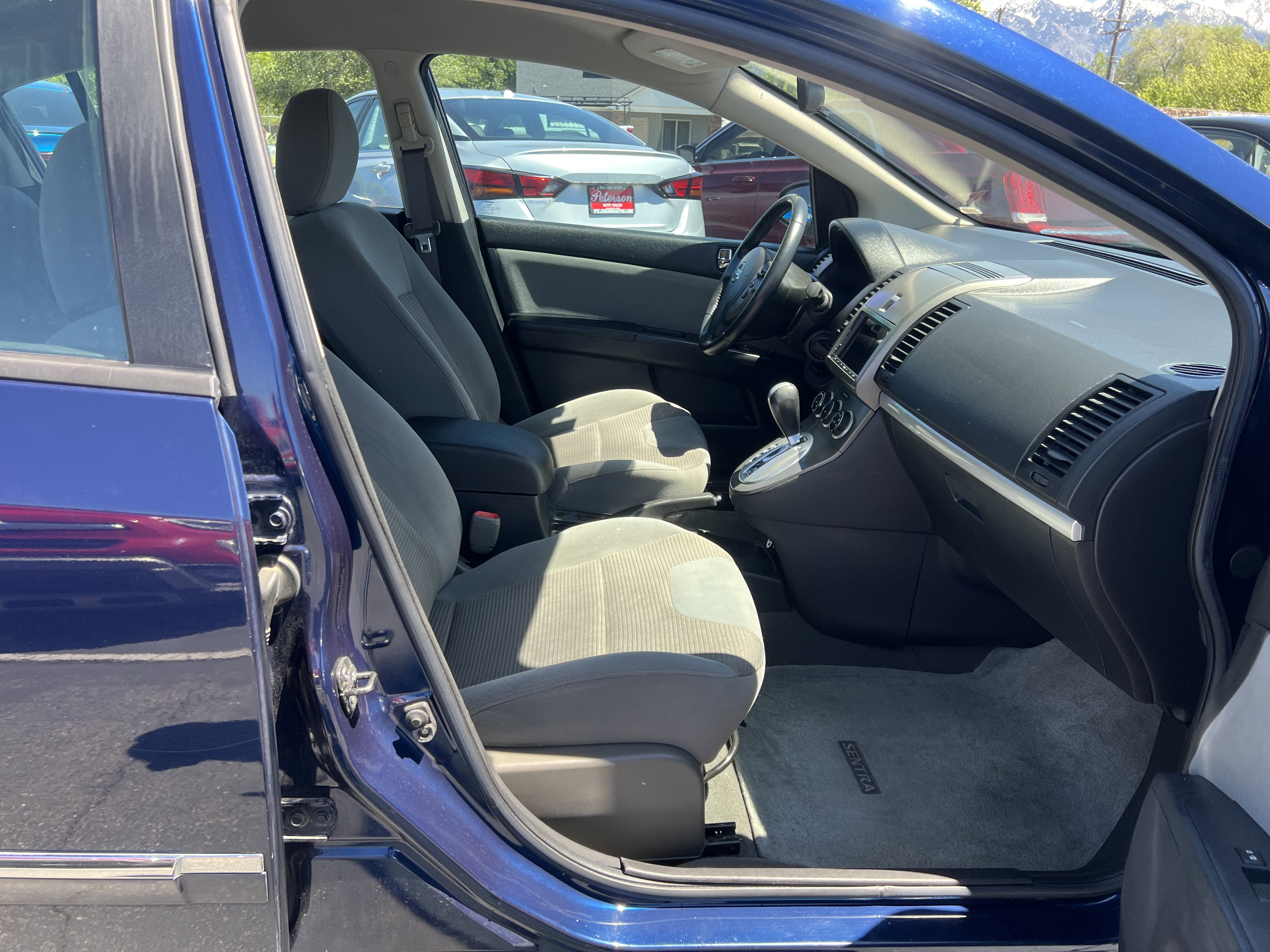 Used 2011 Nissan Sentra 2.0 S w/ Convenience Pkg FWD image 10
