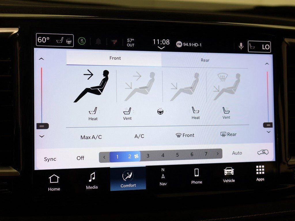 Used 2023 Chrysler Pacifica Limited image 54