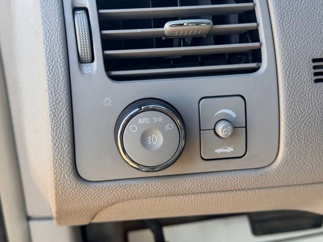 Used 2008 Buick Lucerne CXS image 16