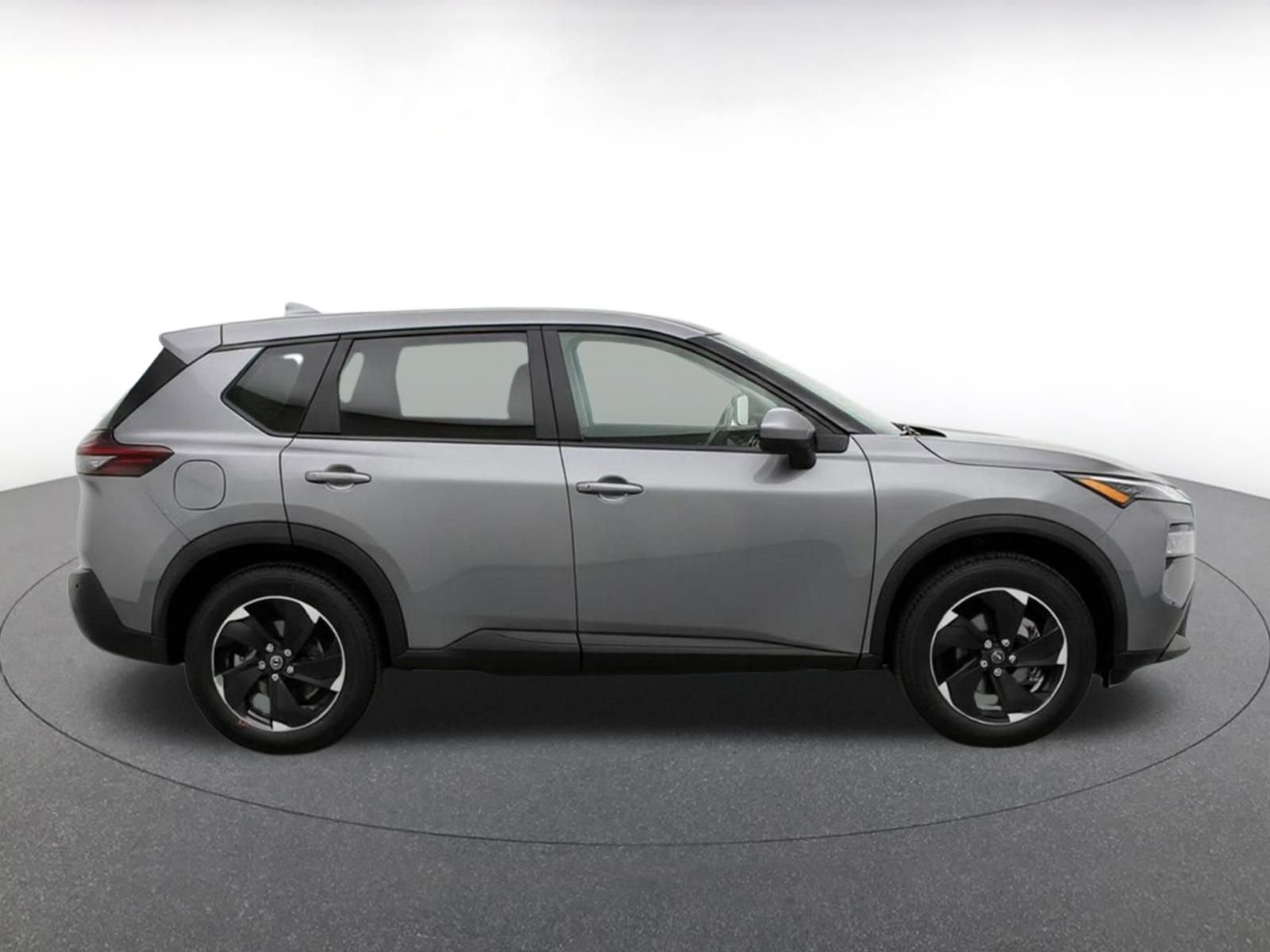 Used 2025 Nissan Rogue SV AWD/4WD image 10