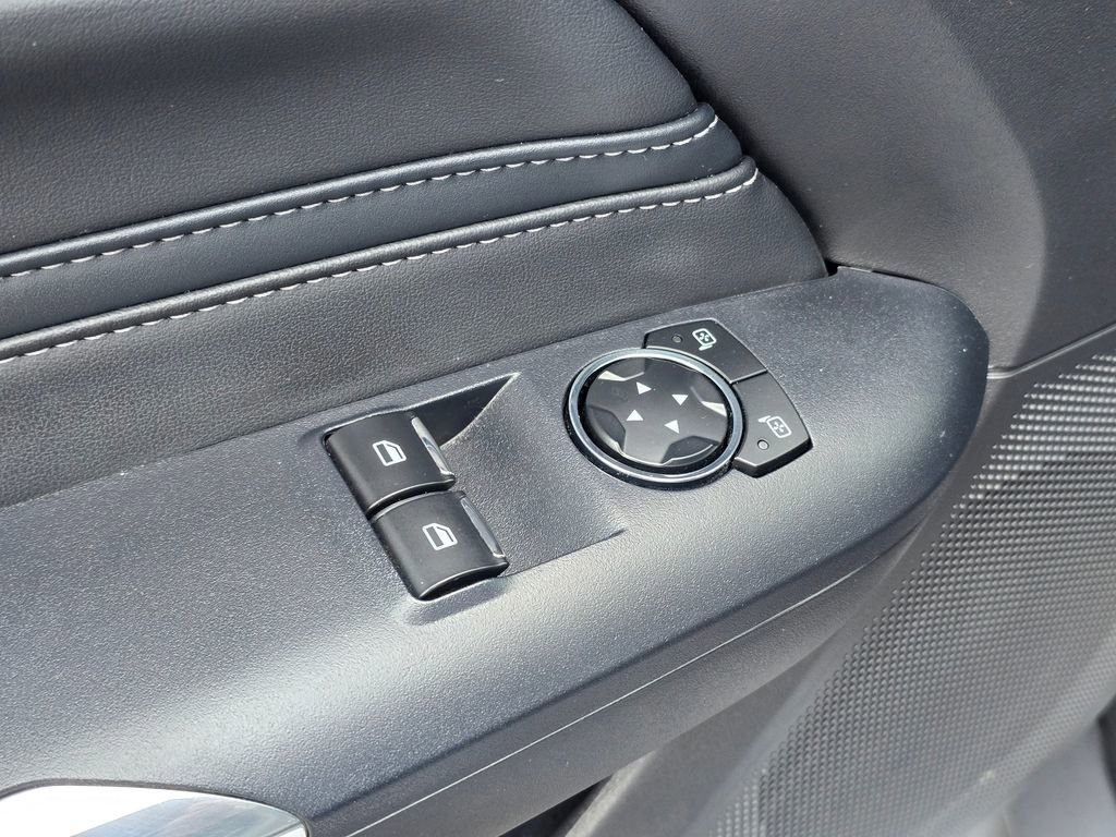 Used 2025 Ford Mustang Premium image 18