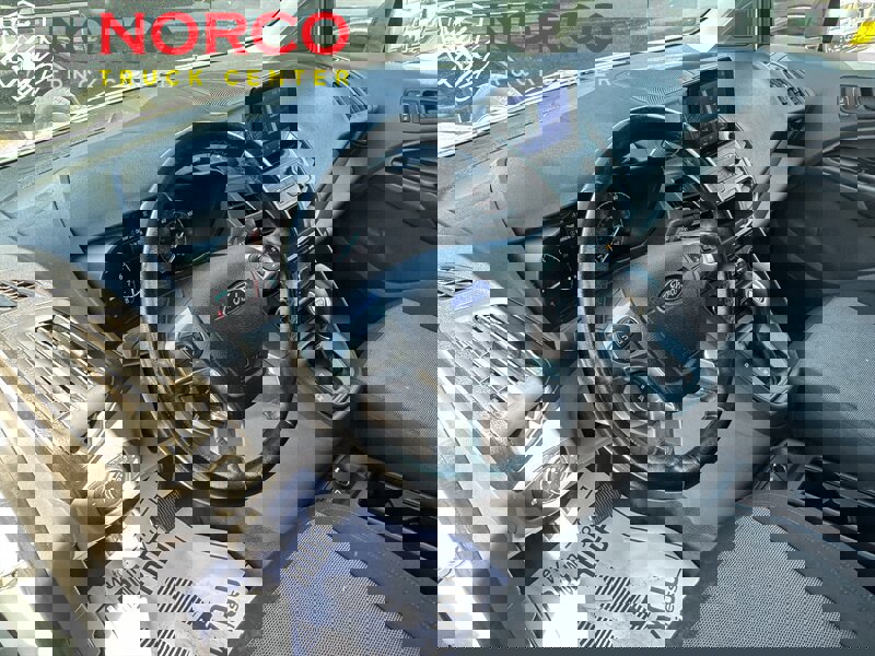 Used 2020 Ford Transit Connect XL image 22