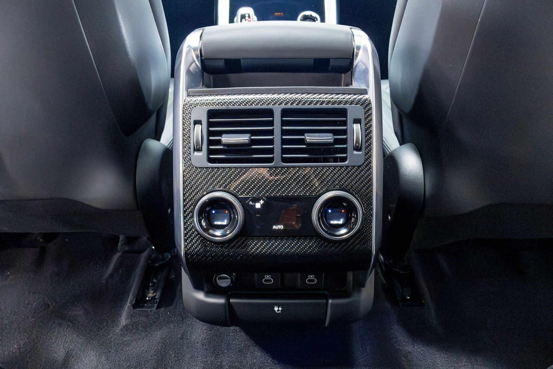 Used 2022 Land Rover Range Rover Sport SVR image 33