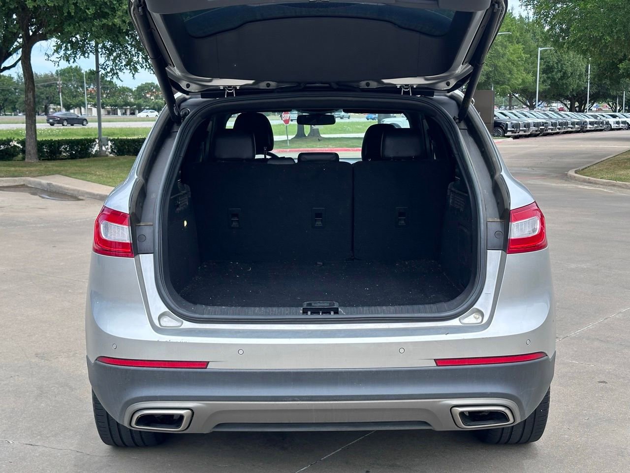 Used 2016 Lincoln MKX Reserve w/ Luxury Package FWD image 14
