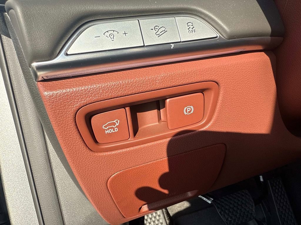 Used 2025 Genesis GV80 3.5T Prestige image 33