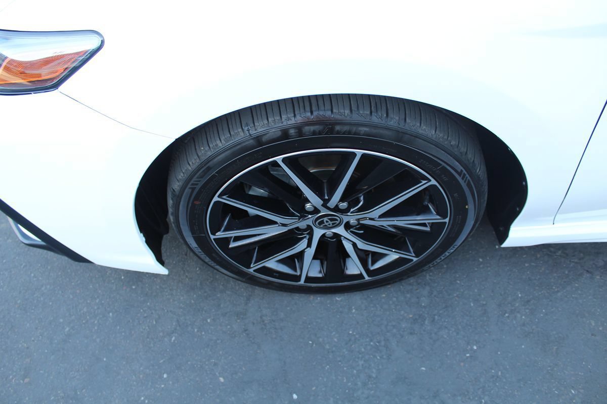 Used 2022 Toyota Camry SE w/ Convenience Package FWD image 11