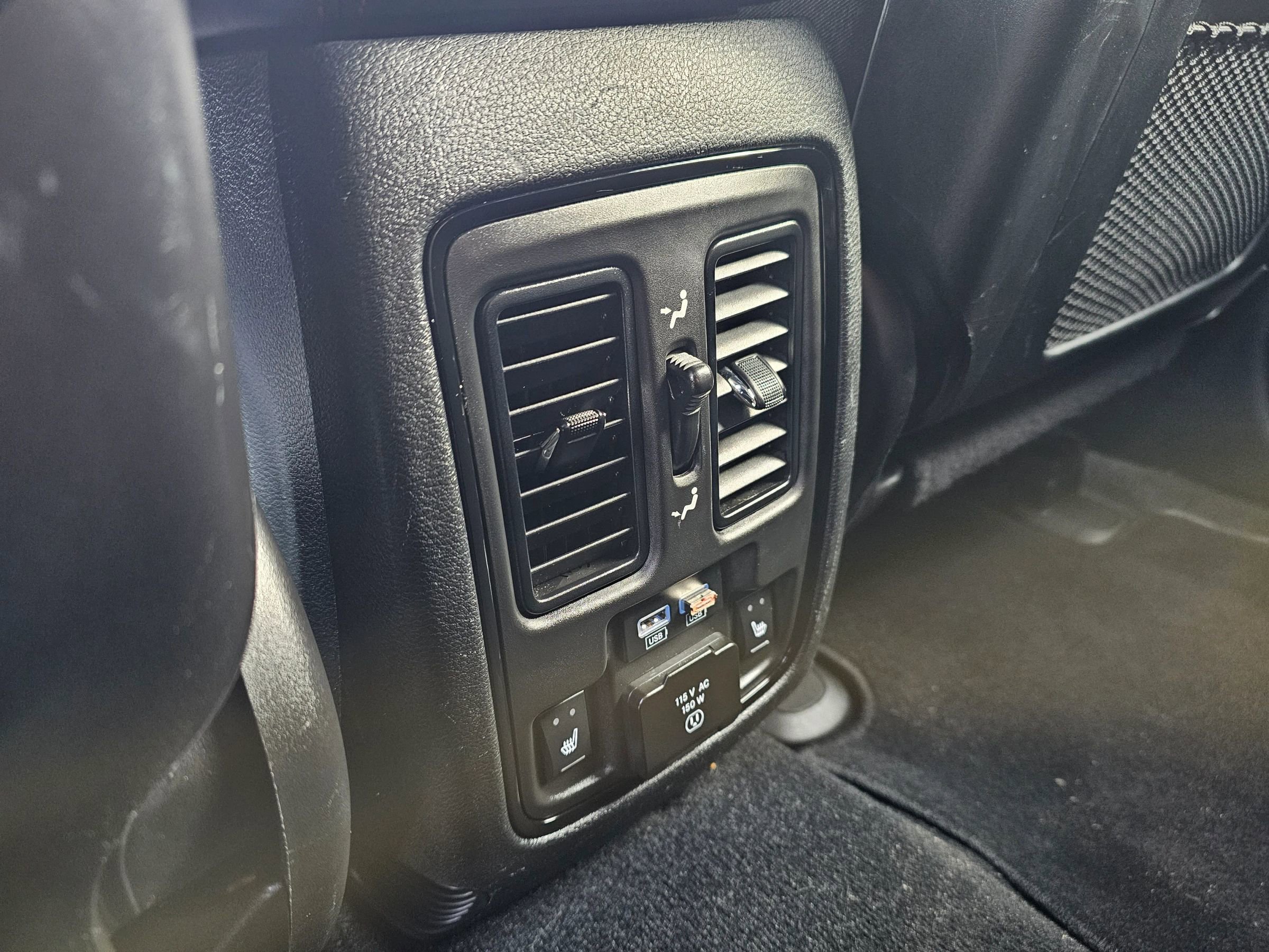 Used 2024 Dodge Durango GT image 34