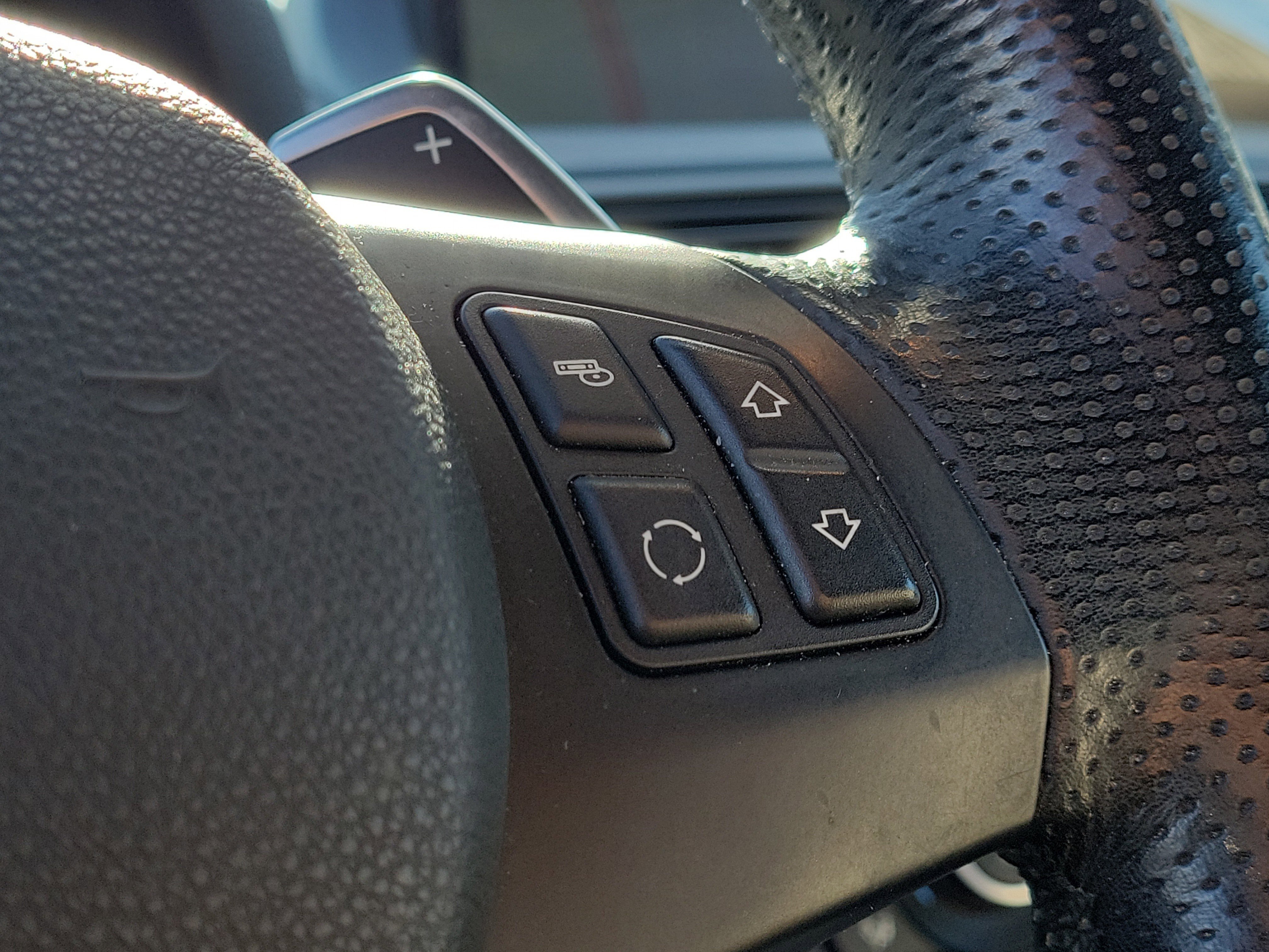 Used 2013 BMW 128i Convertible image 25