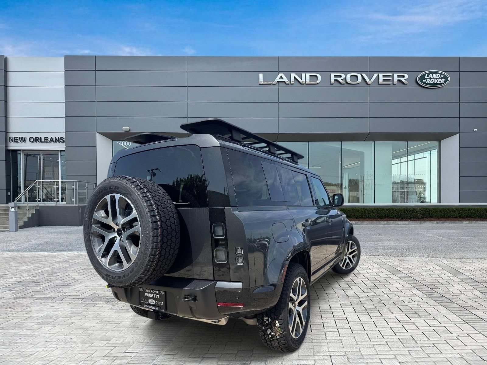 New 2026 Land Rover Defender 110 X-Dynamic SE AWD/4WD image 5