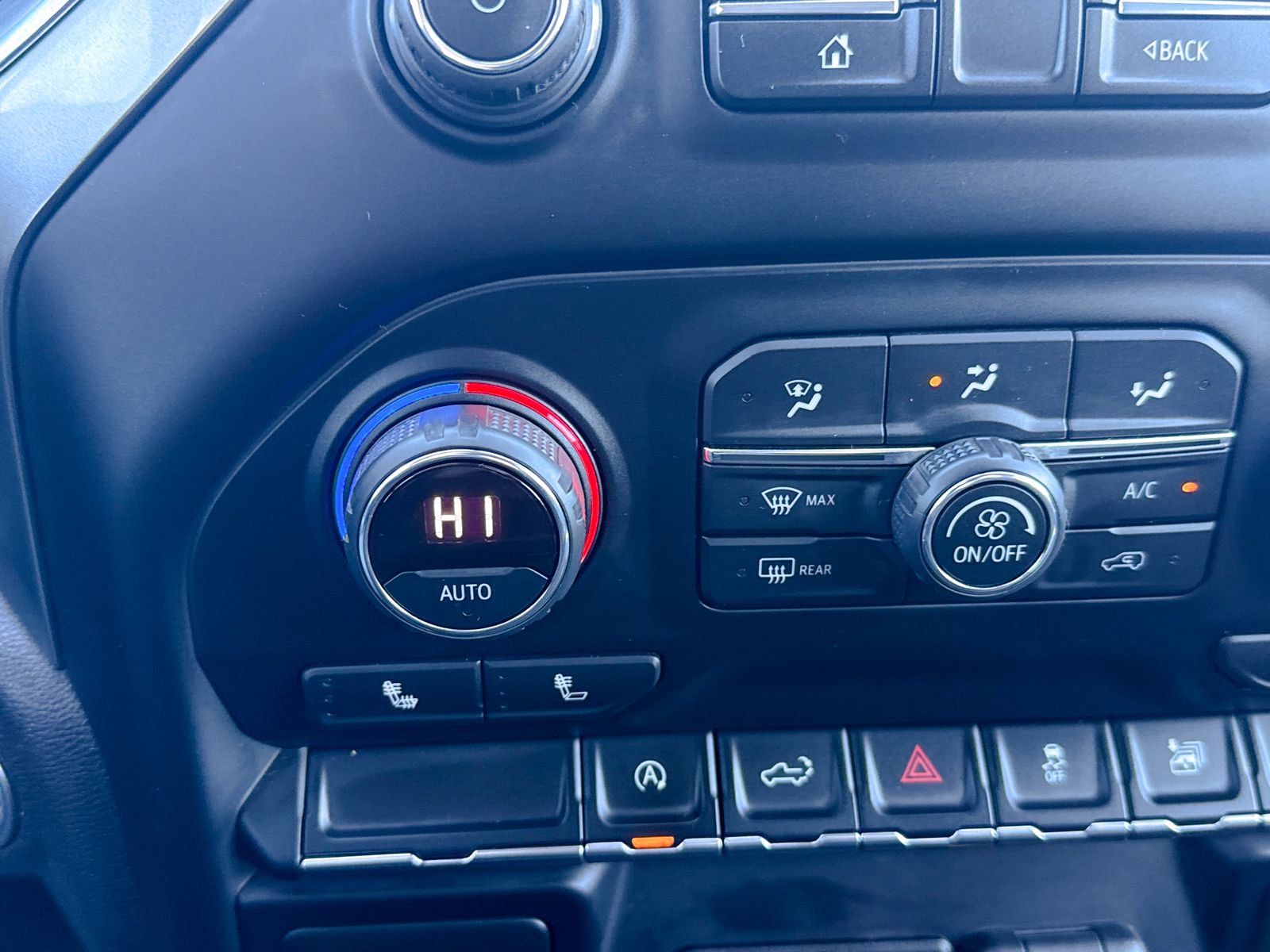 Certified 2020 Chevrolet Silverado 1500 LT w/ All-Star Edition image 32