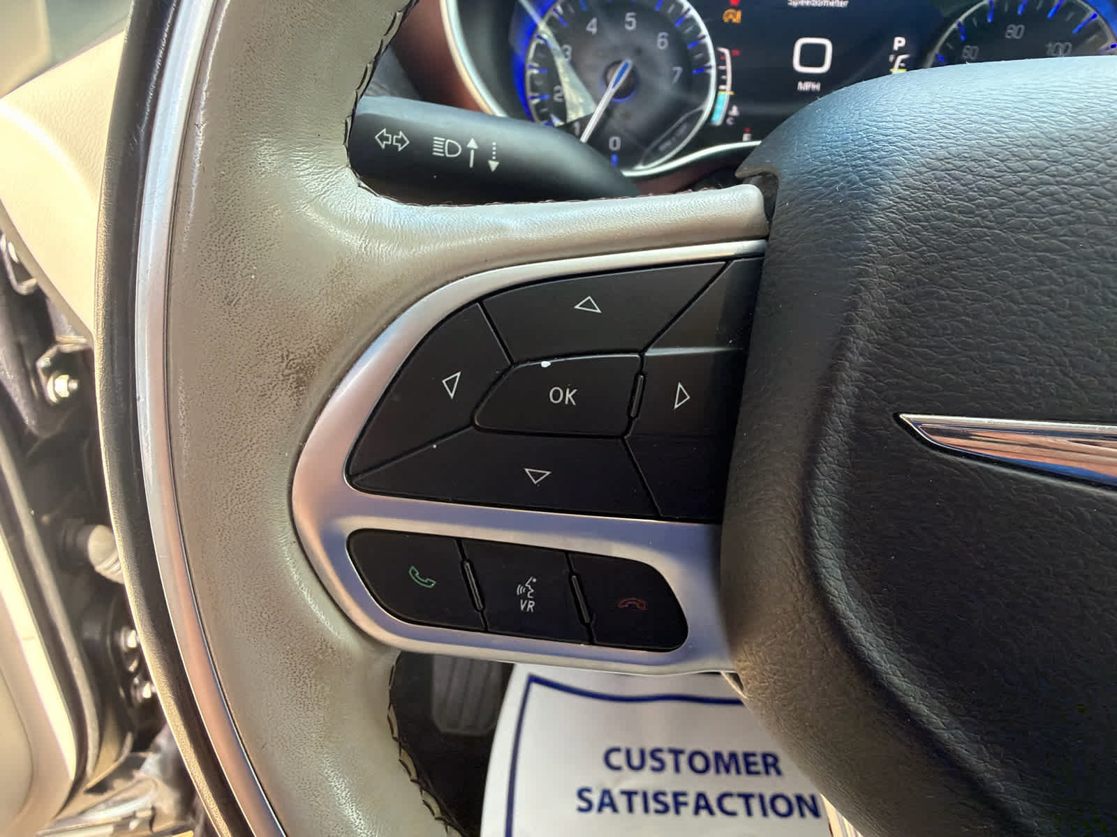 Used 2020 Chrysler Pacifica Limited FWD image 16