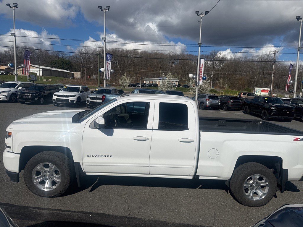 Used 2019 Chevrolet Silverado 1500 LT w/ All Star Edition AWD/4WD video 3