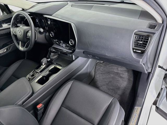Certified 2025 Lexus NX 250 FWD w/ Premium Package image 17