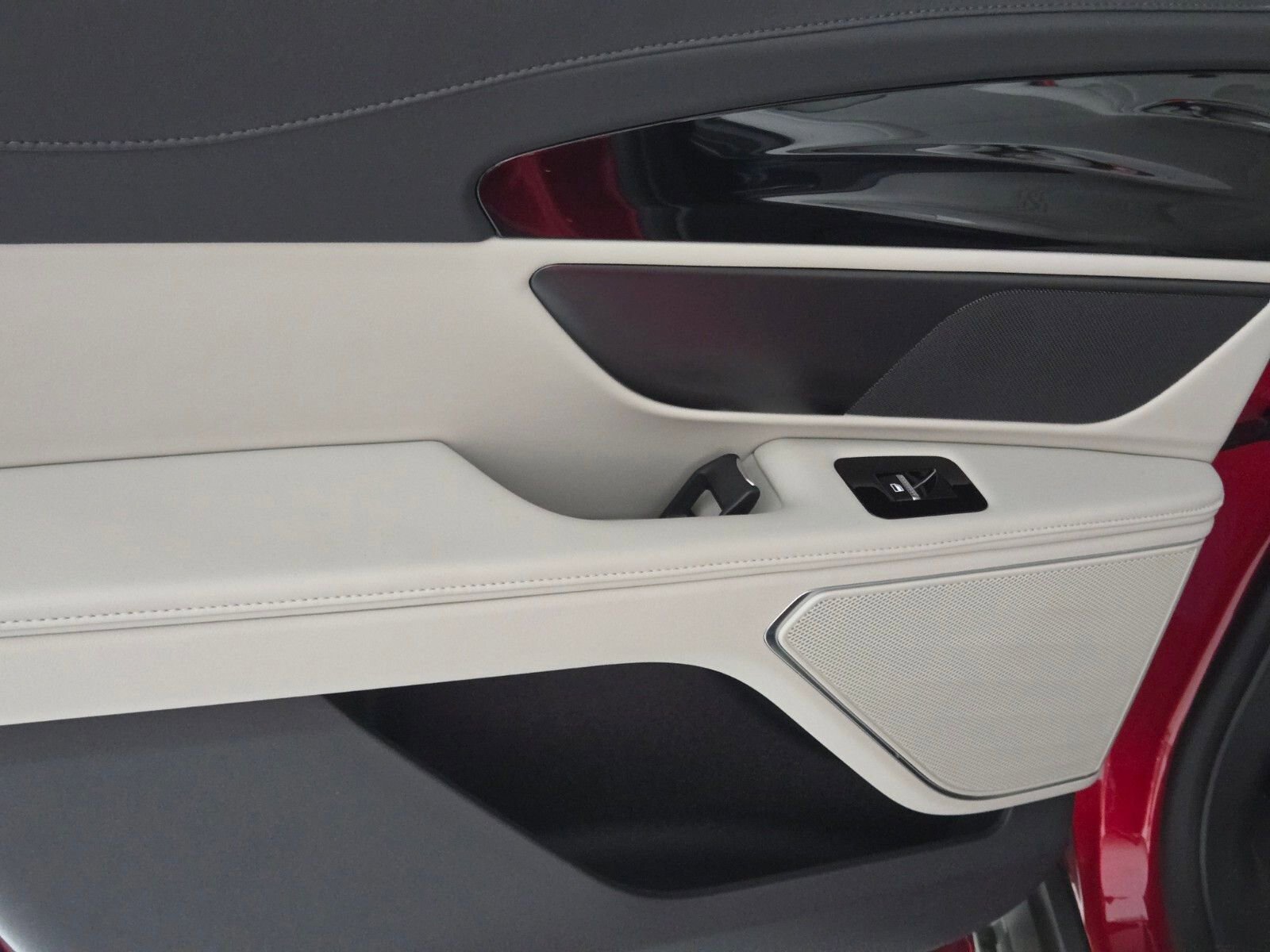 New 2026 Lincoln Nautilus Premier image 22