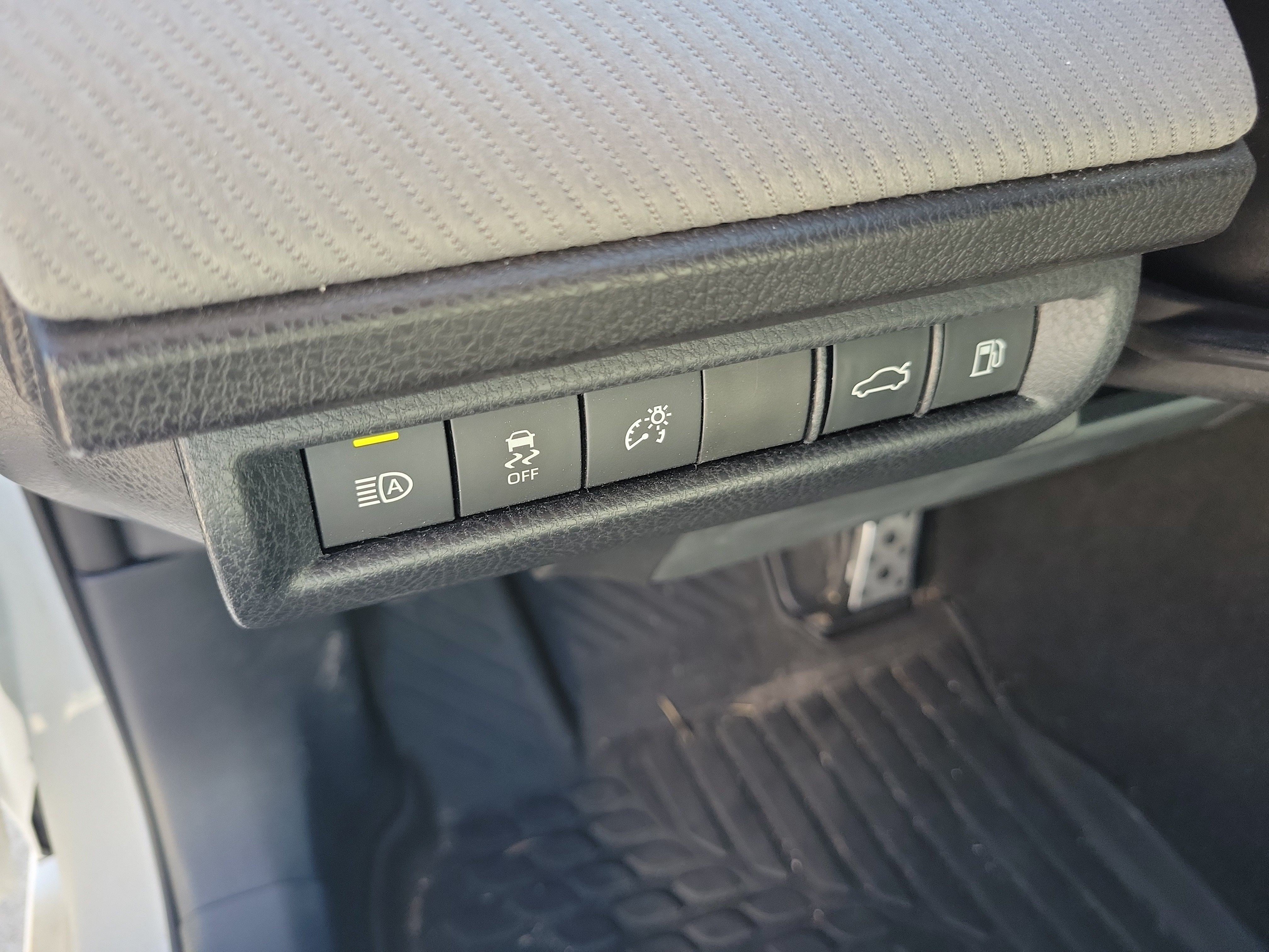 Used 2025 Toyota Camry SE w/ Multimedia Upgrade Package FWD image 25