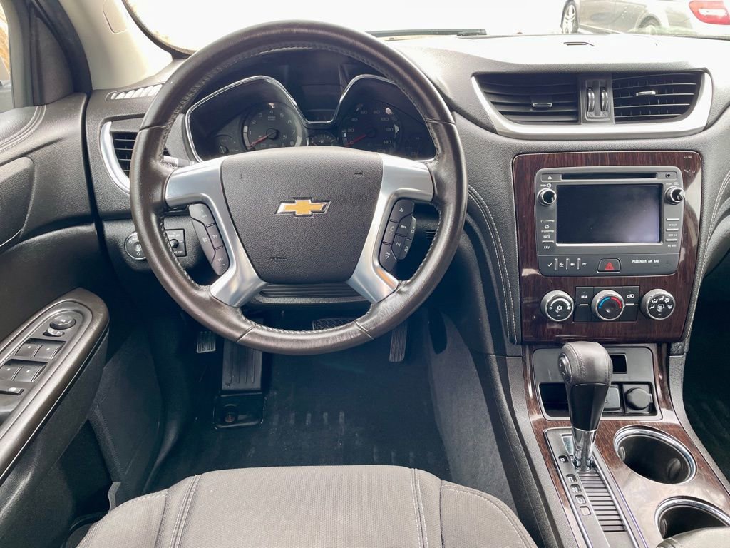 Used 2017 Chevrolet Traverse LT image 10