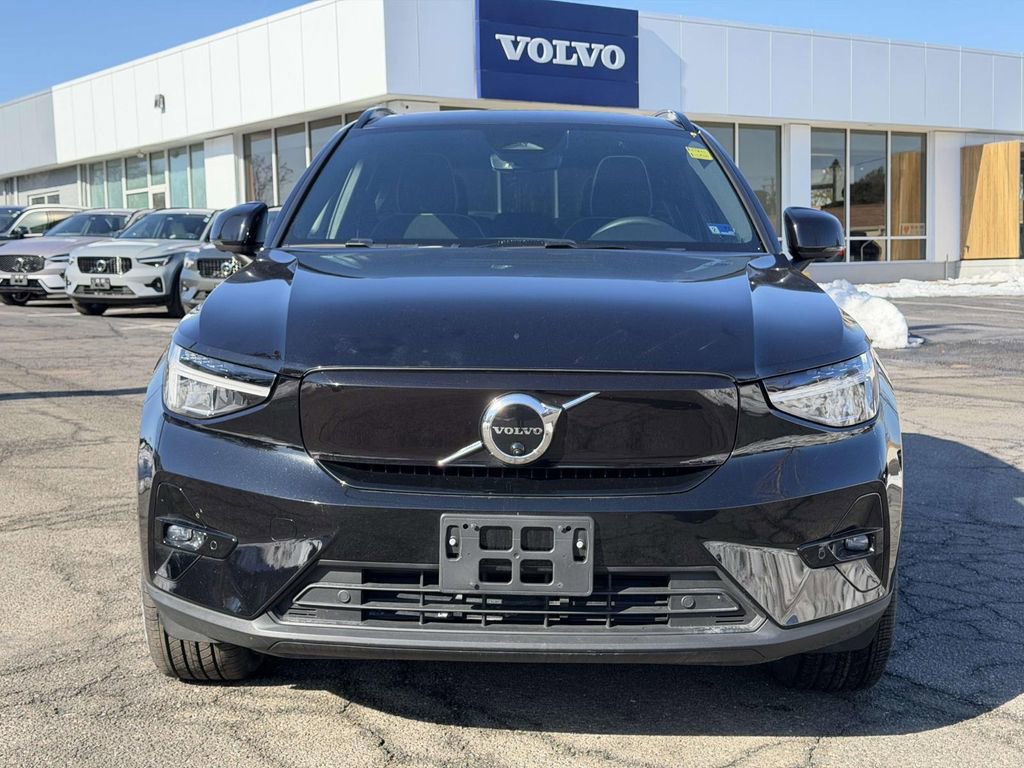 Used 2023 Volvo XC40 Recharge Plus image 23
