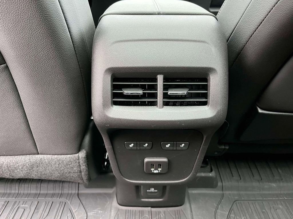 Used 2024 GMC Terrain Denali w/ Denali Premium Package image 14