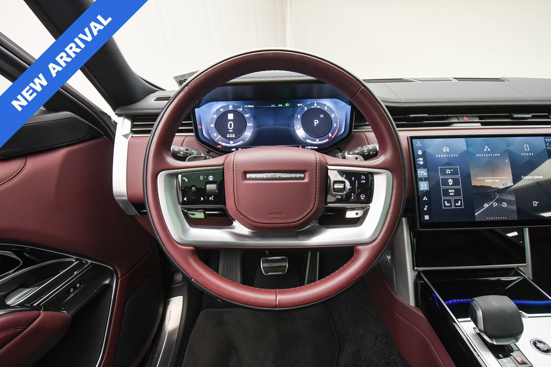 Used 2025 Land Rover Range Rover SE image 15