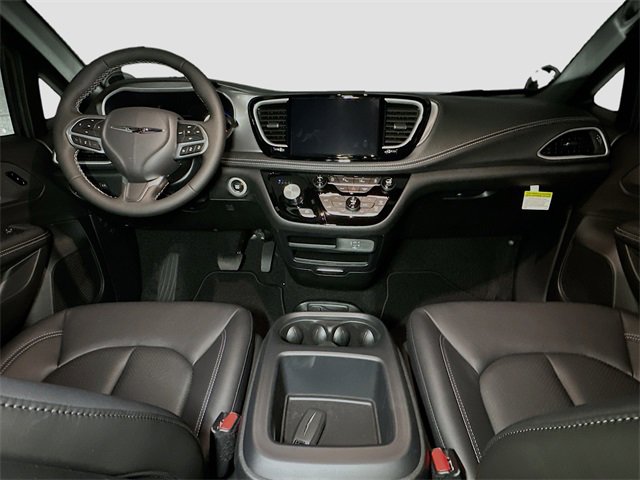 New 2026 Chrysler Pacifica Select image 6