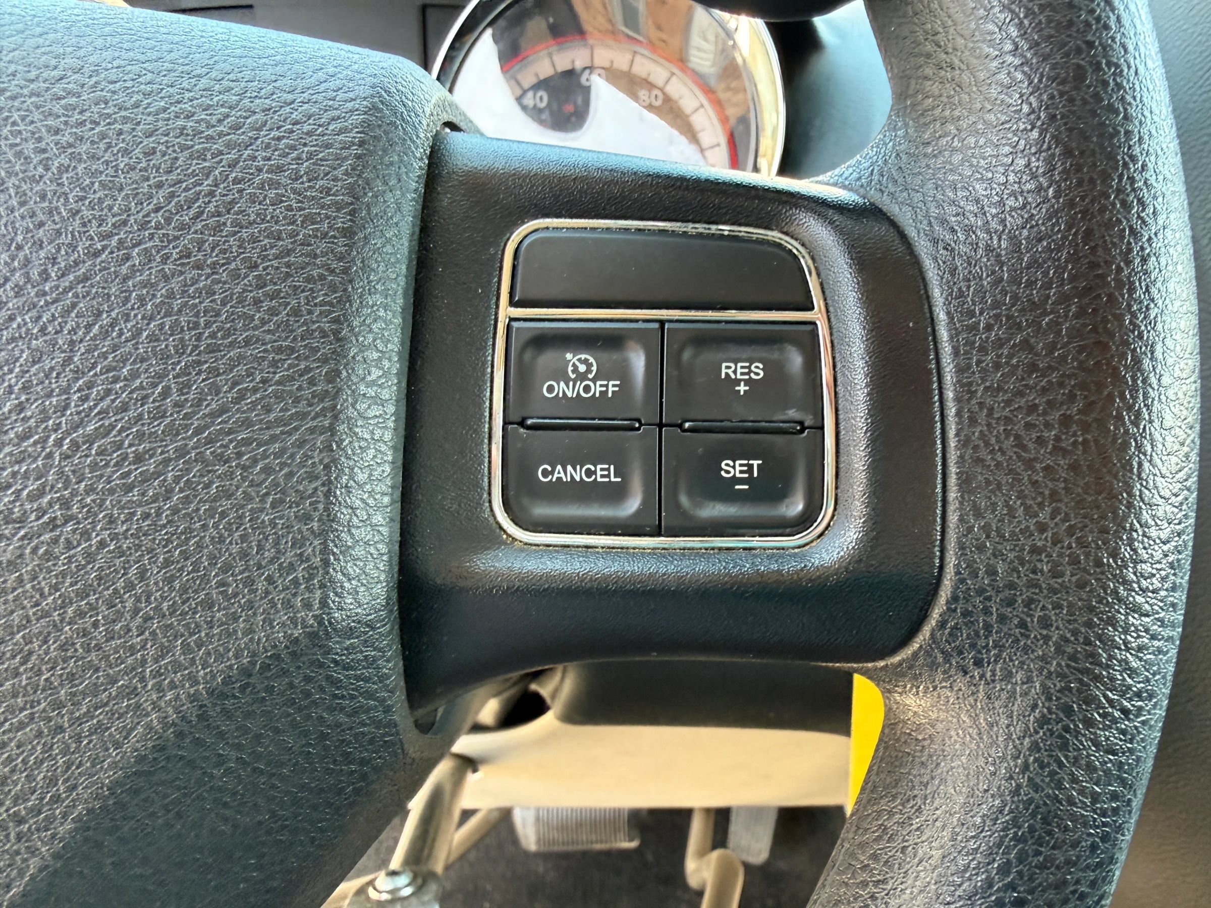 Used 2015 Dodge Grand Caravan SXT FWD image 12
