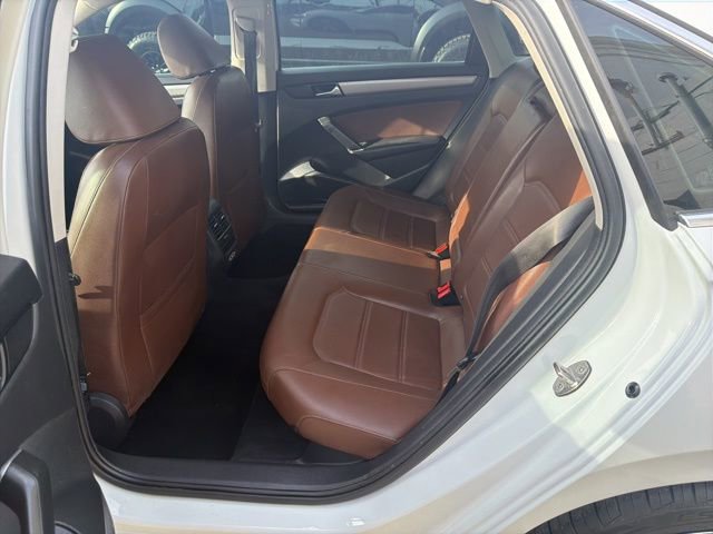 Used 2021 Volkswagen Passat 2.0T SE image 7