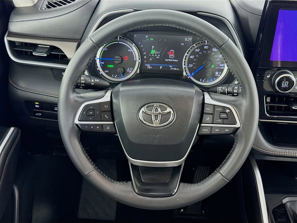 Used 2023 Toyota Highlander Bronze Edition image 38