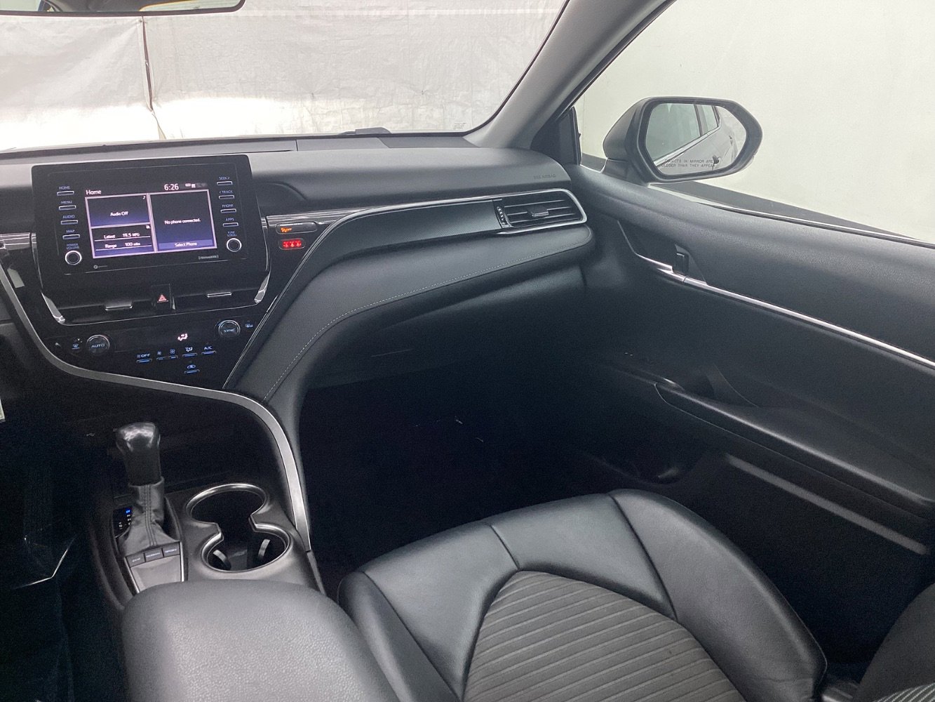 Used 2022 Toyota Camry SE image 27