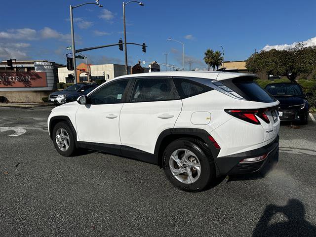 Certified 2023 Hyundai Tucson SE image 3