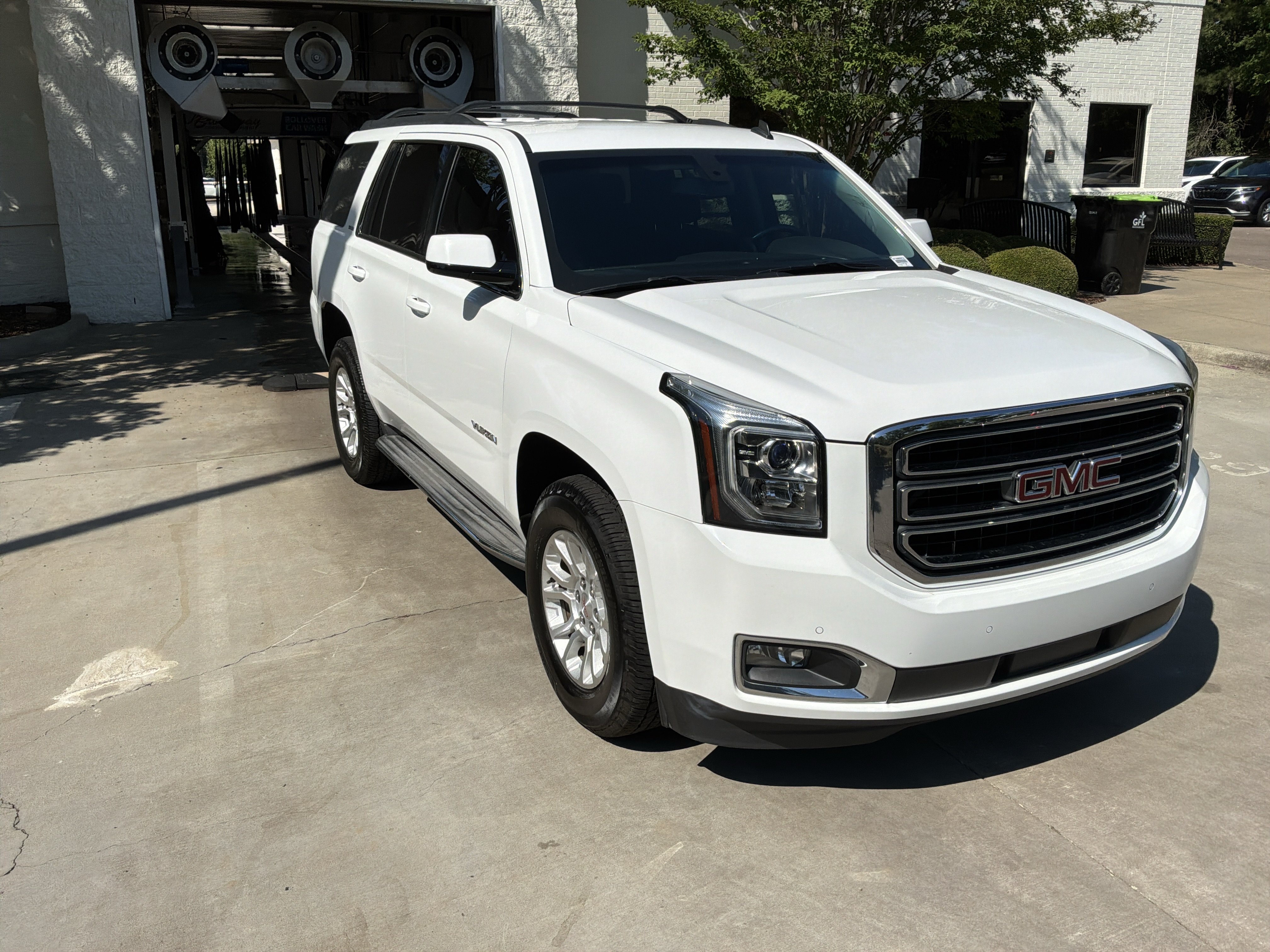 Used 2015 GMC Yukon SLE AWD/4WD image 2