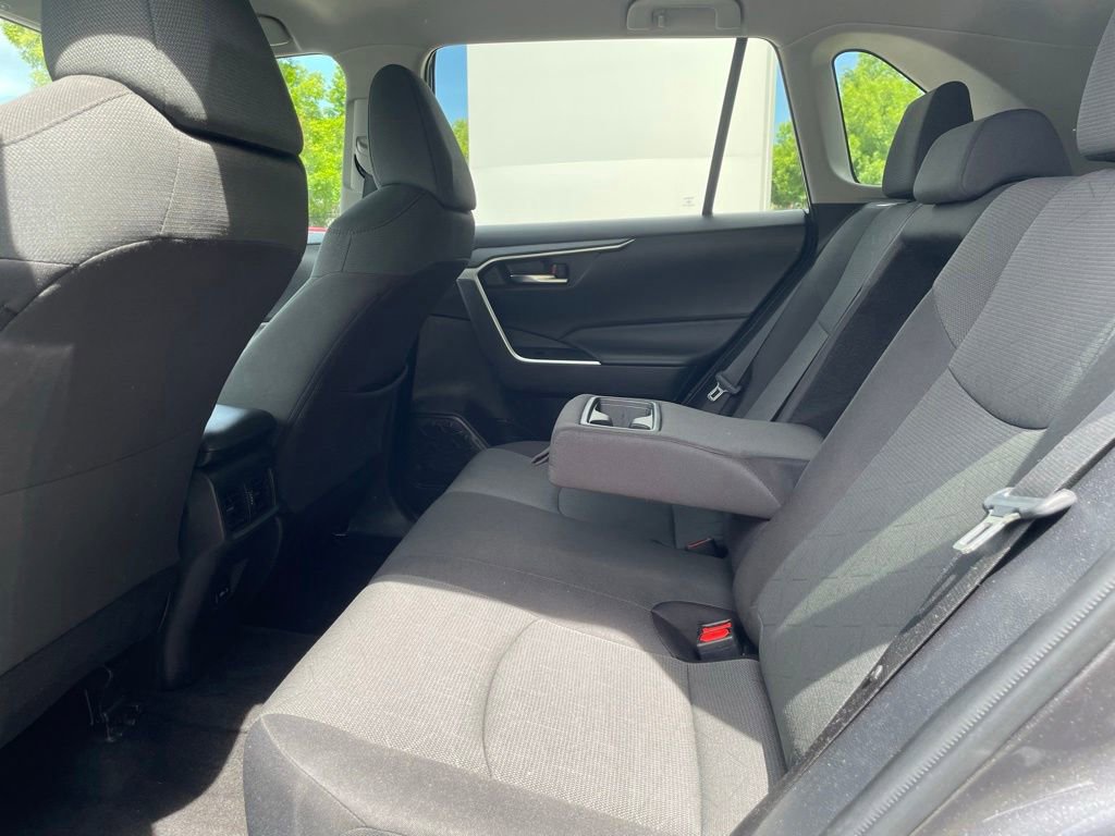 Used 2024 Toyota RAV4 XLE FWD image 20