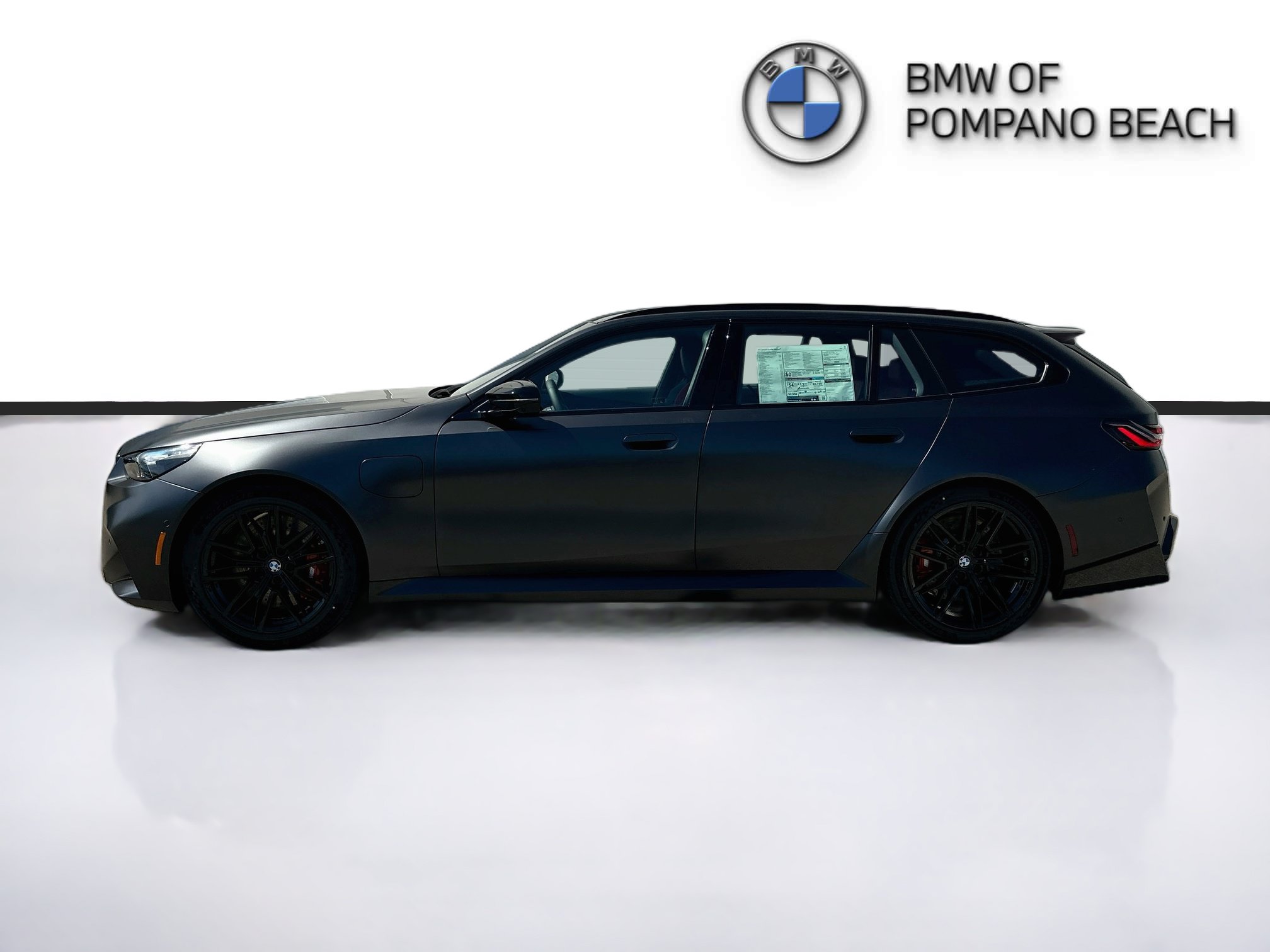 New 2027 BMW M5 Touring AWD/4WD image 4