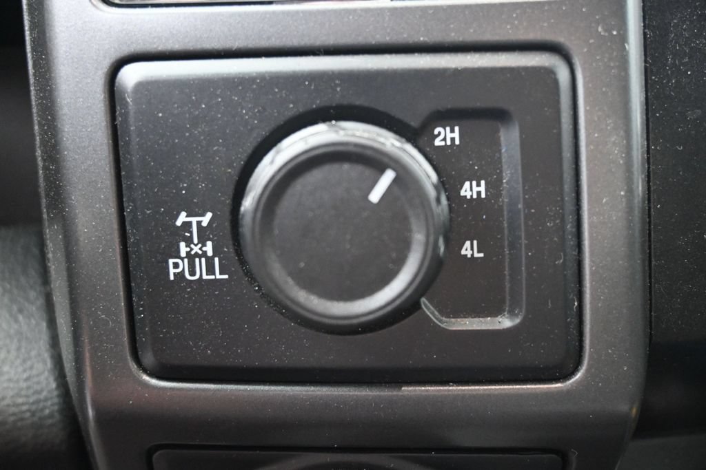 Used 2020 Ford F150 XLT w/ Equipment Group 302A Luxury AWD/4WD image 29