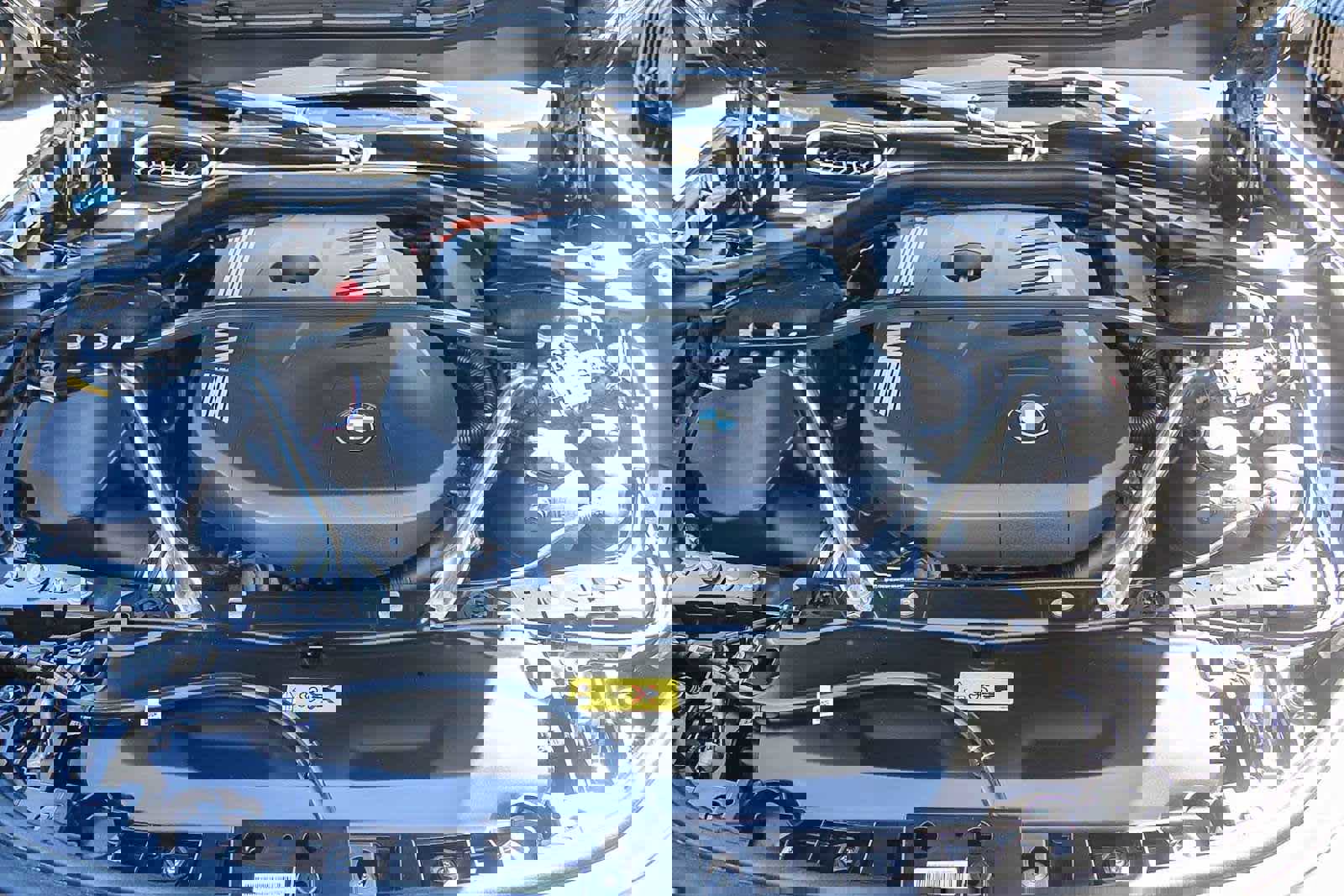 New 2026 BMW 750e xDrive w/ Premium Package image 39