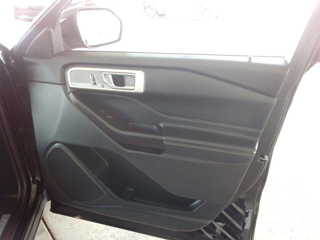 Used 2020 Ford Explorer Limited AWD/4WD image 27