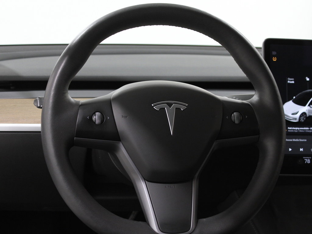 Used 2021 Tesla Model 3 Standard Range Plus image 7