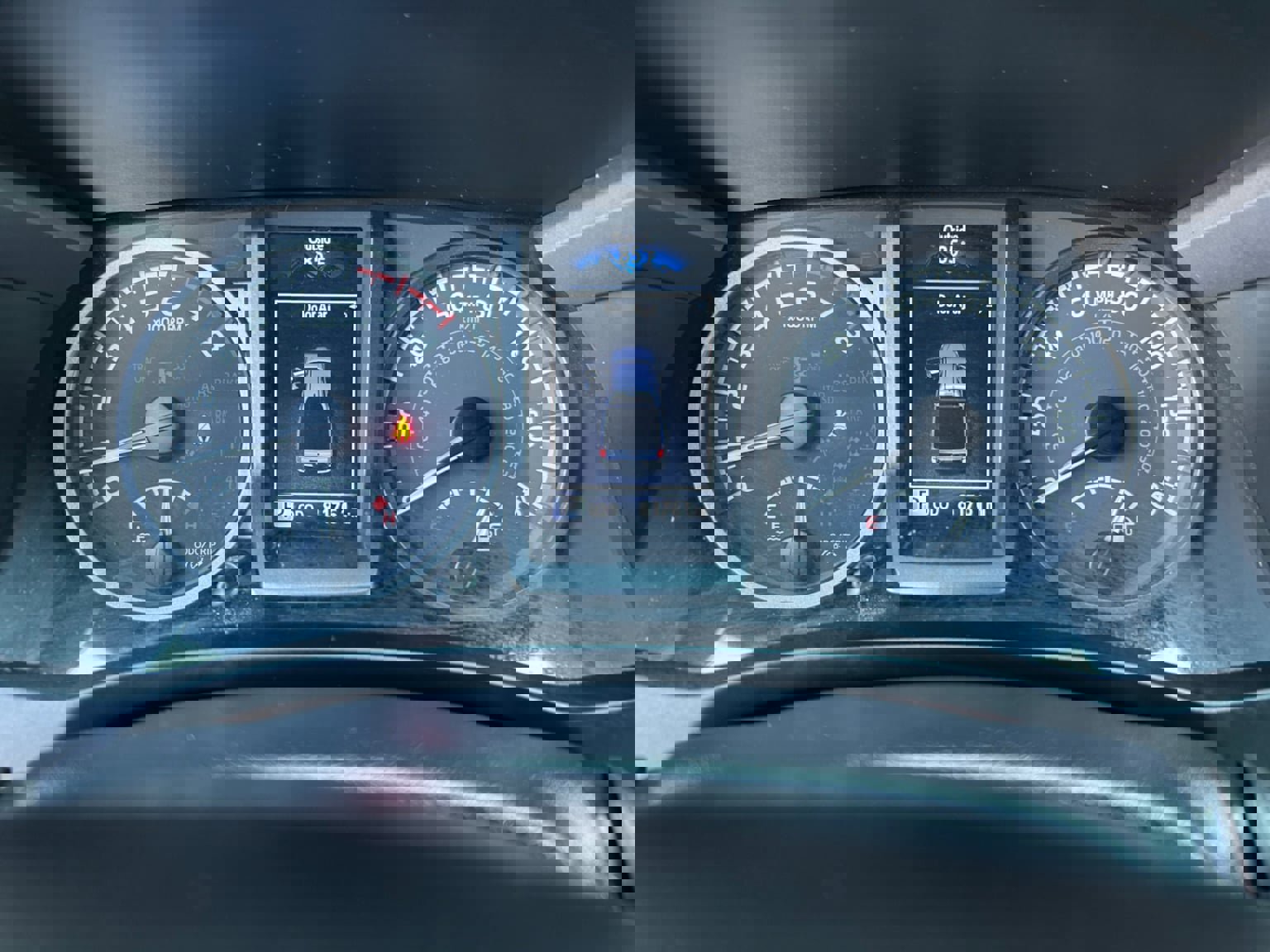 Used 2021 Toyota Tacoma TRD Off-Road w/ Technology Package image 14