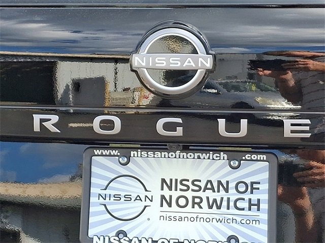 New 2026 Nissan Rogue SV image 12