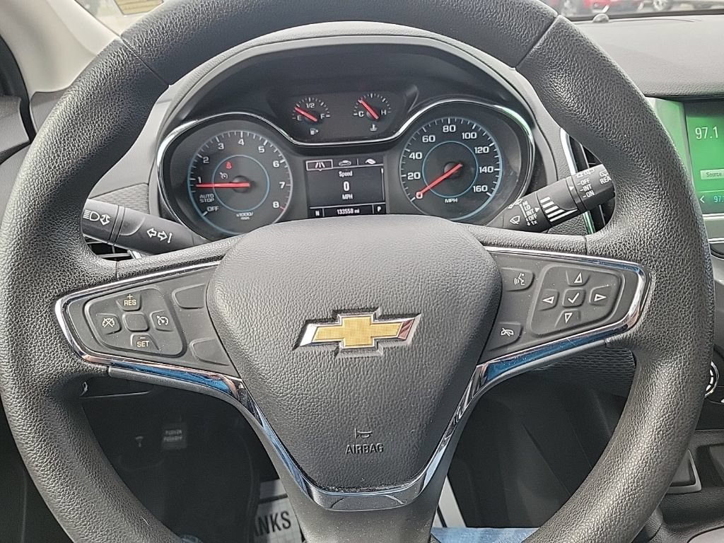 Used 2018 Chevrolet Cruze LT w/ Convenience Package FWD image 11