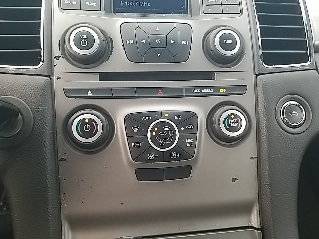 Used 2018 Ford Taurus SEL image 21