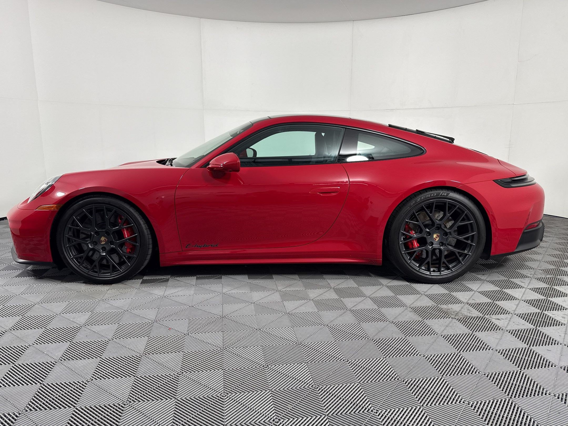 New 2025 Porsche 911 Carrera 4 GTS AWD/4WD image 2