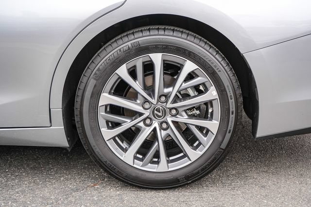 Used 2025 Lexus ES 350 w/ Accessory Package (Z2) FWD image 11