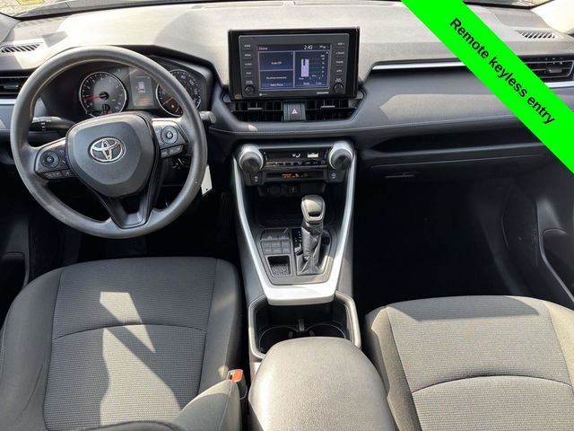 Used 2022 Toyota RAV4 LE image 23