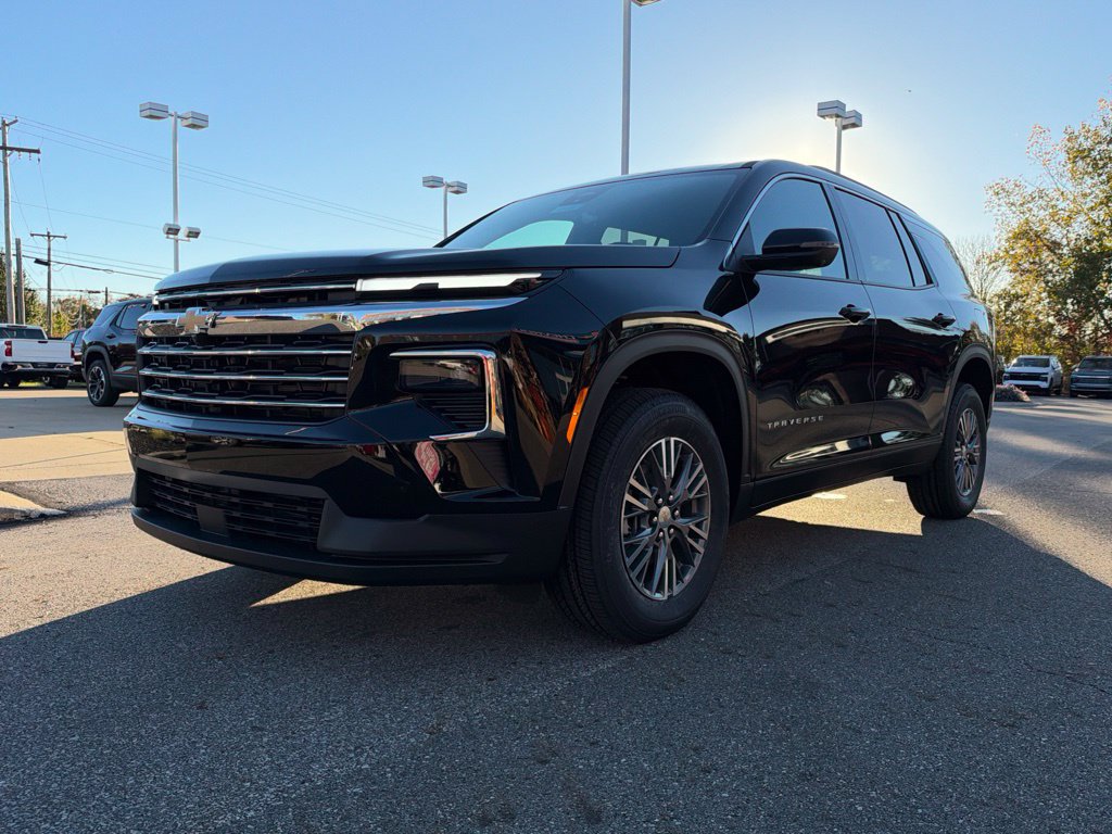 New 2027 Chevrolet Traverse LT w/ Driver Confidence Package AWD/4WD image 10