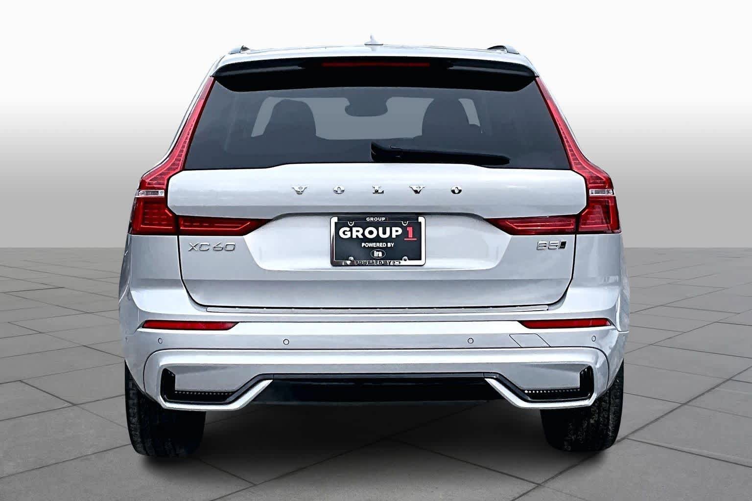 Certified 2023 Volvo XC60 B5 Plus w/ Climate Package image 5
