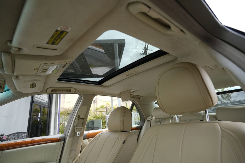 Used 2005 Lexus LS 430 RWD image 16