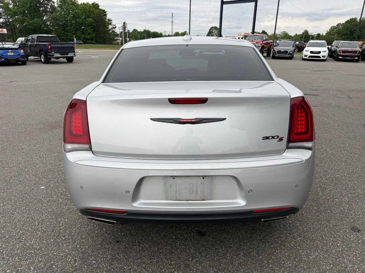 Used 2022 Chrysler 300 S RWD image 6