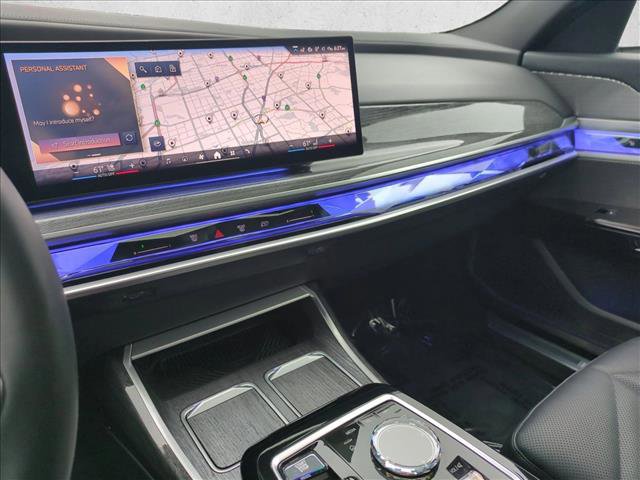 Used 2023 BMW 740i w/ Parking Assistance Package image 15